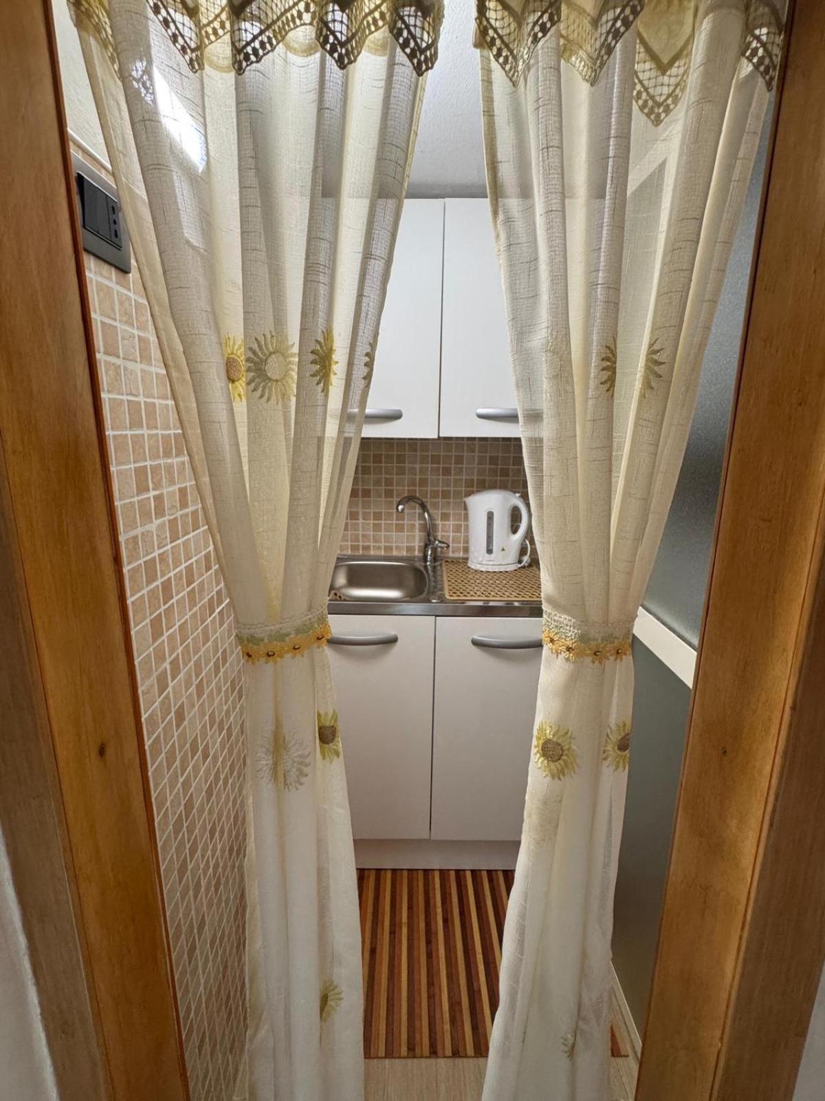 Apartment Dele